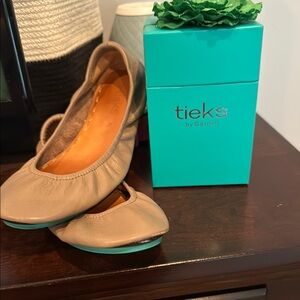 Tieks Women's Tan Ballet Flats
